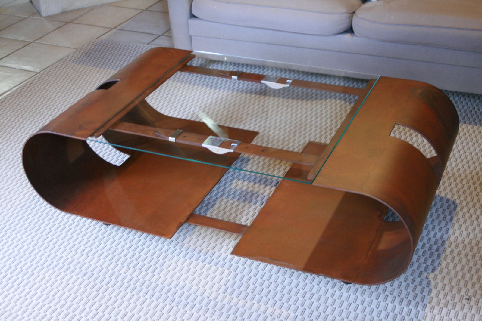 Table basse ceinture /images/amgInt/1/galerie/image_1.jpg