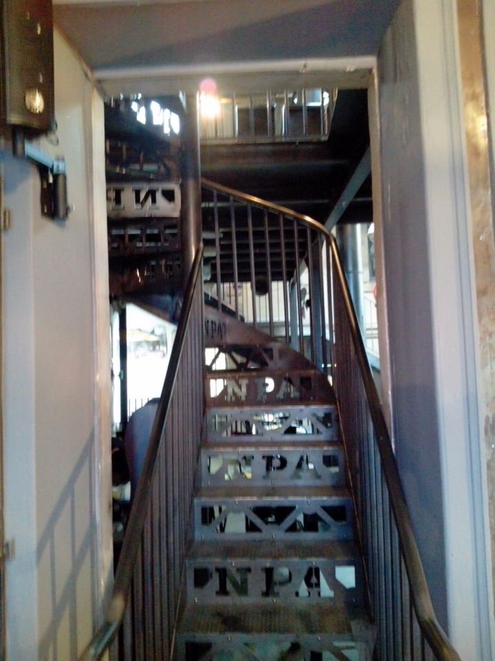 Escalier intérieur droit et colimaçon