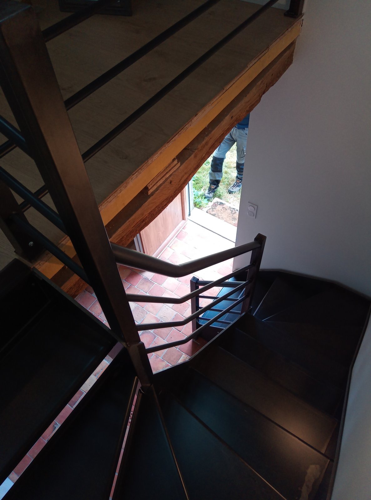 ESCALIER 2/4 TOURNANT/images/amgInt/39/galerie/image_5.jpg